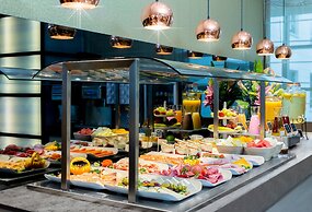 Crowne Plaza Madrid Airport by IHG