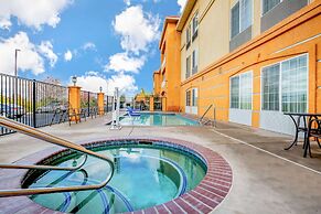 La Quinta Inn & Suites by Wyndham Fowler