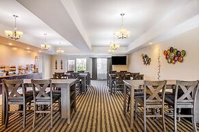 La Quinta Inn & Suites by Wyndham Fowler