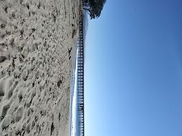 Beach Bungalow Inn and Suites