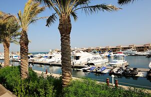 Al Bander Hotel & Resort