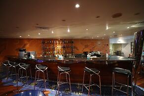 Al Bander Hotel & Resort