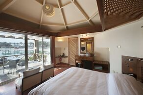 Al Bander Hotel & Resort