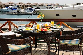 Al Bander Hotel & Resort