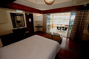 Al Bander Hotel & Resort