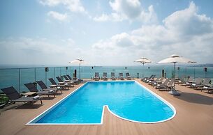 Doubletree by Hilton Istanbul Moda