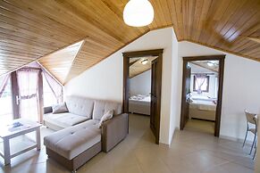 Gokcen Hotel & Apartments