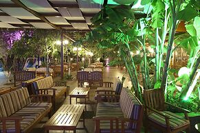 Gokcen Hotel & Apartments