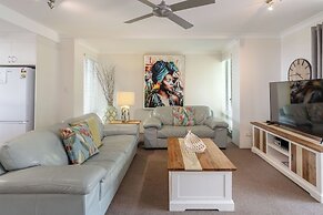 Outrigger Bay Apartments