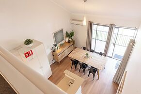 Outrigger Bay Apartments