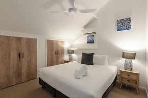 Outrigger Bay Apartments