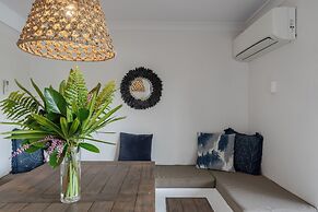 Outrigger Bay Apartments