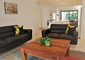 Outrigger Bay Apartments