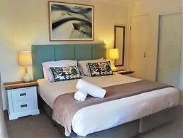 Outrigger Bay Apartments