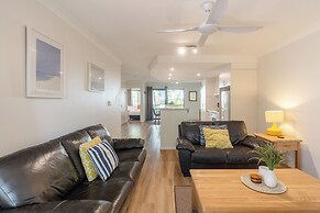 Outrigger Bay Apartments