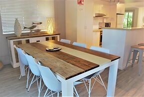 Outrigger Bay Apartments