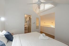 Outrigger Bay Apartments