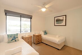 Outrigger Bay Apartments
