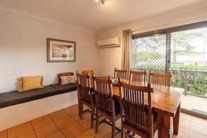 Outrigger Bay Apartments