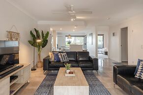 Outrigger Bay Apartments