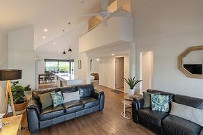 Outrigger Bay Apartments