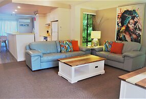 Outrigger Bay Apartments