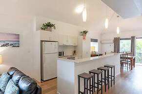 Outrigger Bay Apartments