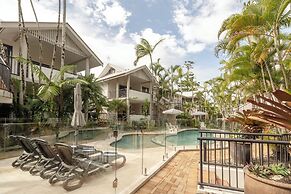 Outrigger Bay Apartments