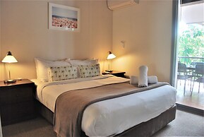 Outrigger Bay Apartments