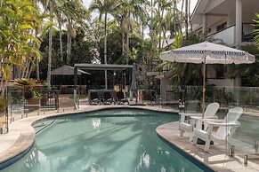 Outrigger Bay Apartments