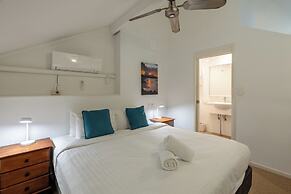 Outrigger Bay Apartments