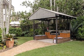Outrigger Bay Apartments