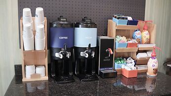 Holiday Inn Express & Suites Morton - Peoria Area by IHG