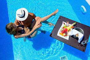 Alexander Beach Hotel & Village Resort