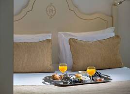 Alexander Beach Hotel & Village Resort