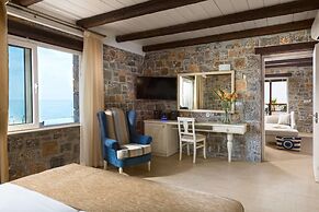 Alexander Beach Hotel & Village Resort