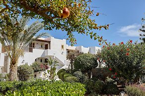 Alexander Beach Hotel & Village Resort