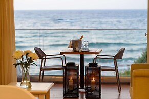 Alexander Beach Hotel & Village Resort