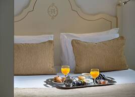 Alexander Beach Hotel & Village Resort