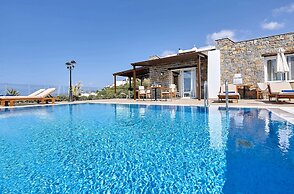 Alexander Beach Hotel & Village Resort