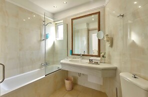 Alexander Beach Hotel & Village Resort