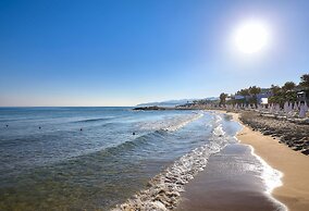 Alexander Beach Hotel & Village Resort
