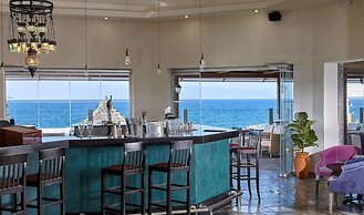 Alexander Beach Hotel & Village Resort