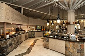 Alexander Beach Hotel & Village Resort