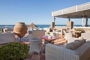 Alexander Beach Hotel & Village Resort