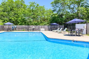 Blue Dolphin Inn