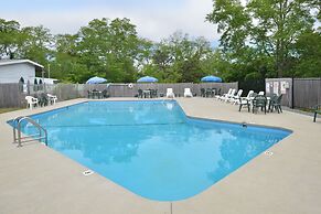 Blue Dolphin Inn