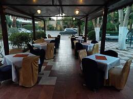 Rezeiky Hotel And Camp Luxor