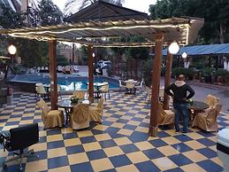 Rezeiky Hotel And Camp Luxor