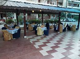 Rezeiky Hotel And Camp Luxor